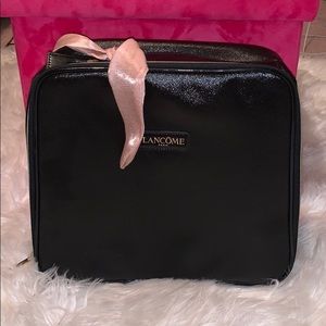 NWOT-LARGE Lancôme Makeup Bag